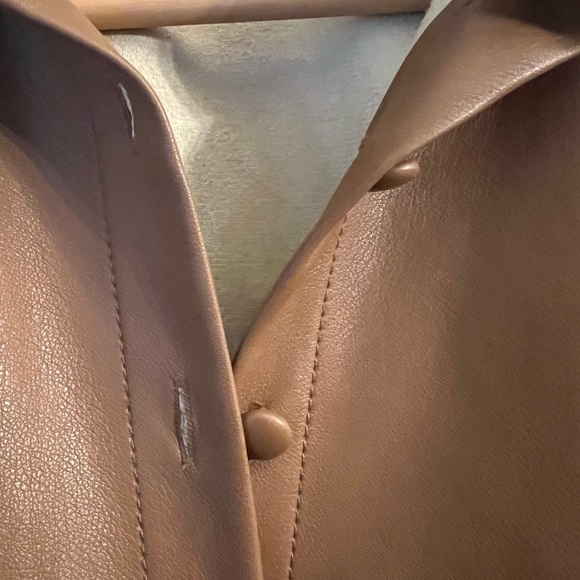 Andrew Marc New York Faux Leather Button Up Puff Sleeve Blouse Size XS - Picture 4 of 8